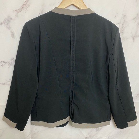 W118 by Walter Baker Fitted Open Front Blazer - H3 - Picture 5 of 5